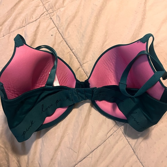 Pink bra - Picture 2 of 2